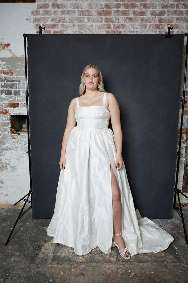 2.9 Blanca Gown