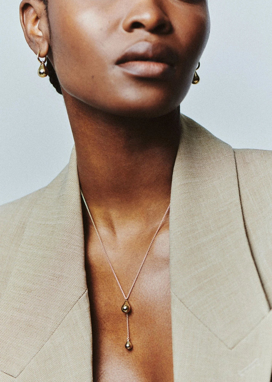 Stilla Lariat Necklace